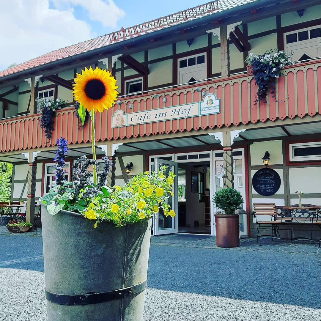Cafe Im Hof- Bed & Breakfast Streufdorf Exterior photo