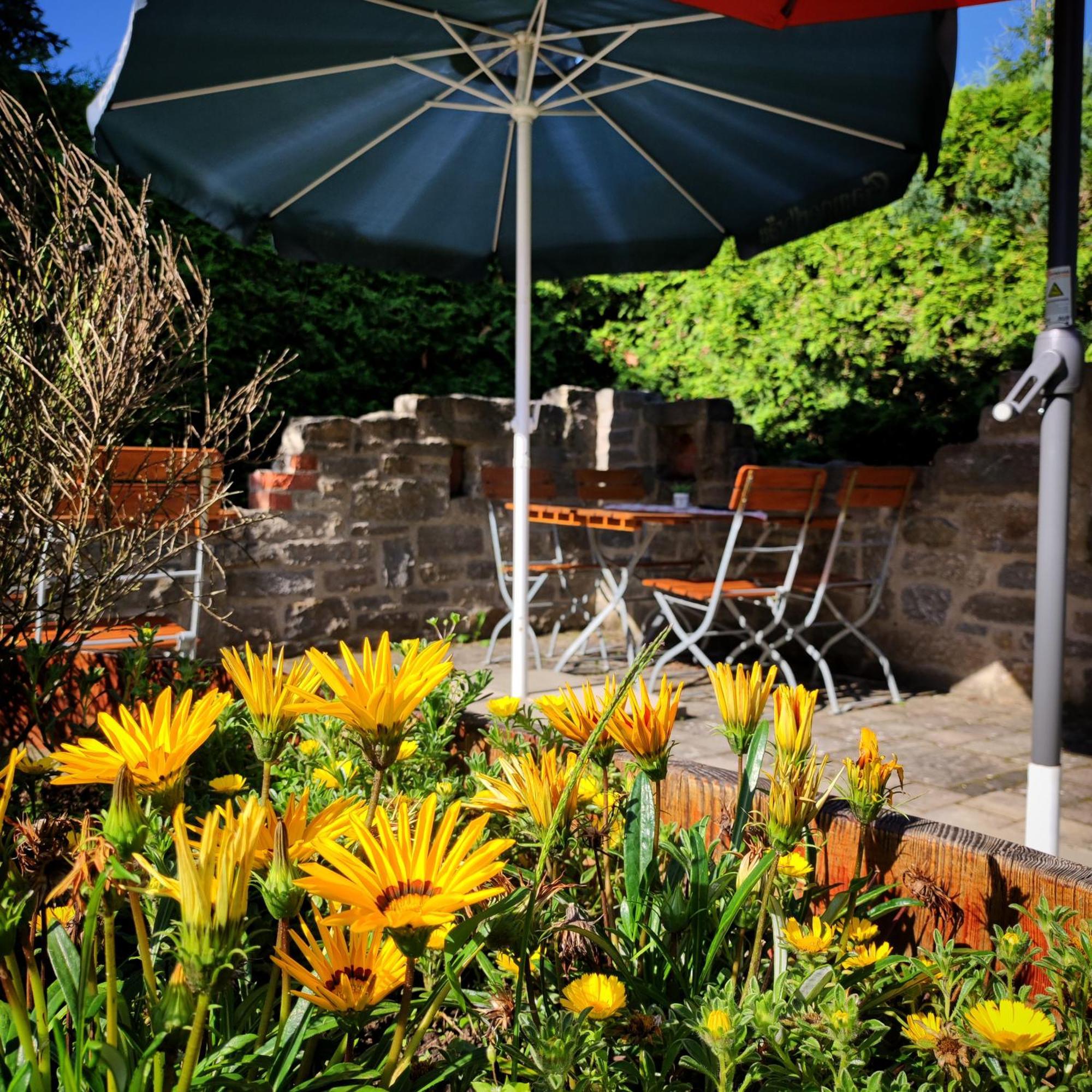Cafe Im Hof- Bed & Breakfast Streufdorf Exterior photo