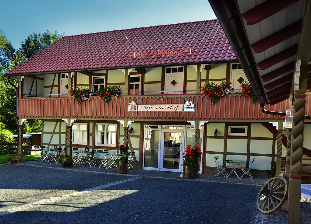 Cafe Im Hof- Bed & Breakfast Streufdorf Exterior photo