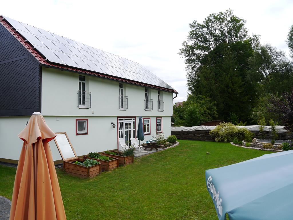 Cafe Im Hof- Bed & Breakfast Streufdorf Exterior photo