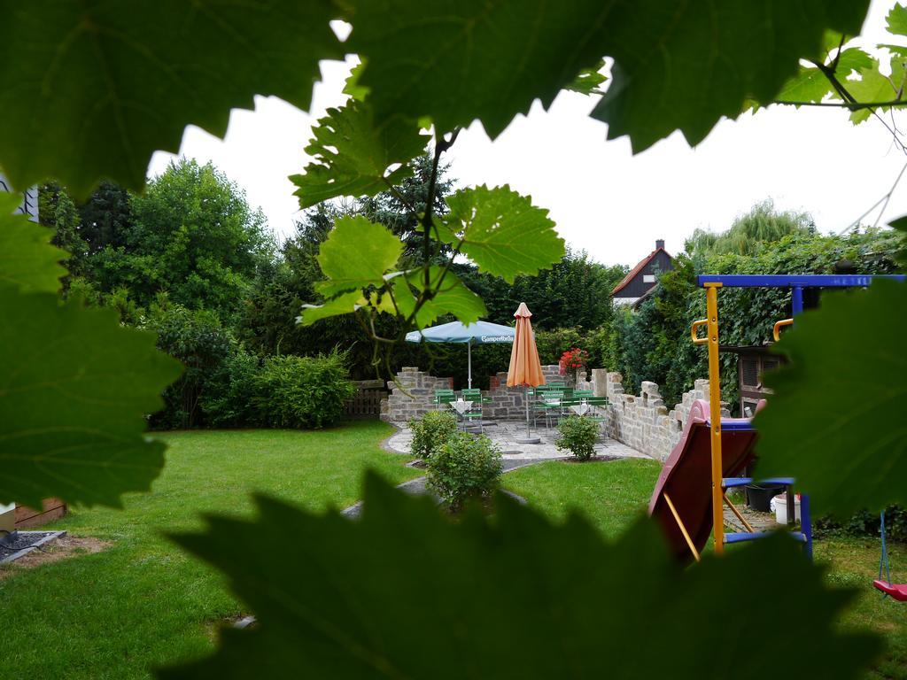 Cafe Im Hof- Bed & Breakfast Streufdorf Exterior photo