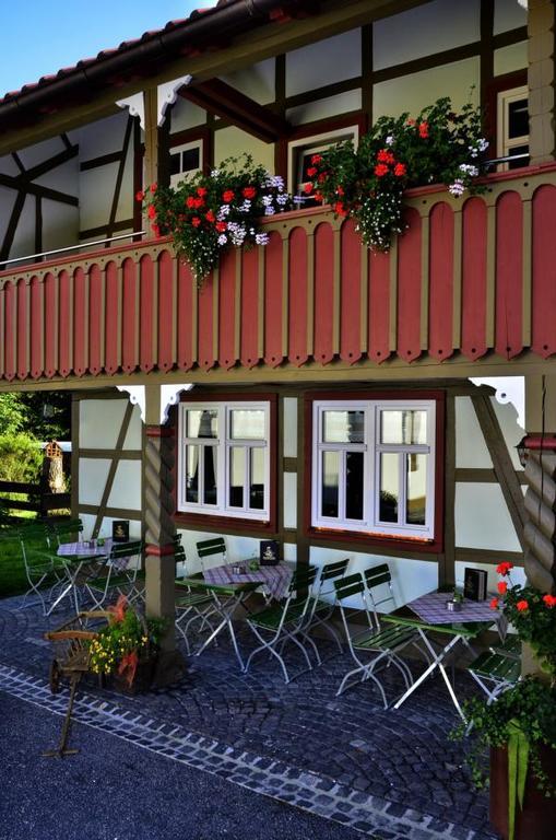 Cafe Im Hof- Bed & Breakfast Streufdorf Exterior photo